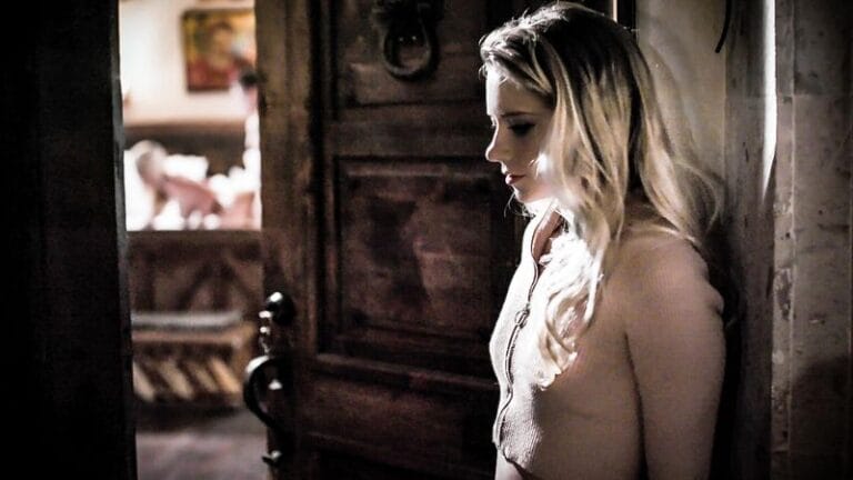 Juego de roles a puerta cerrada – Rachael Cavalli y Riley Star